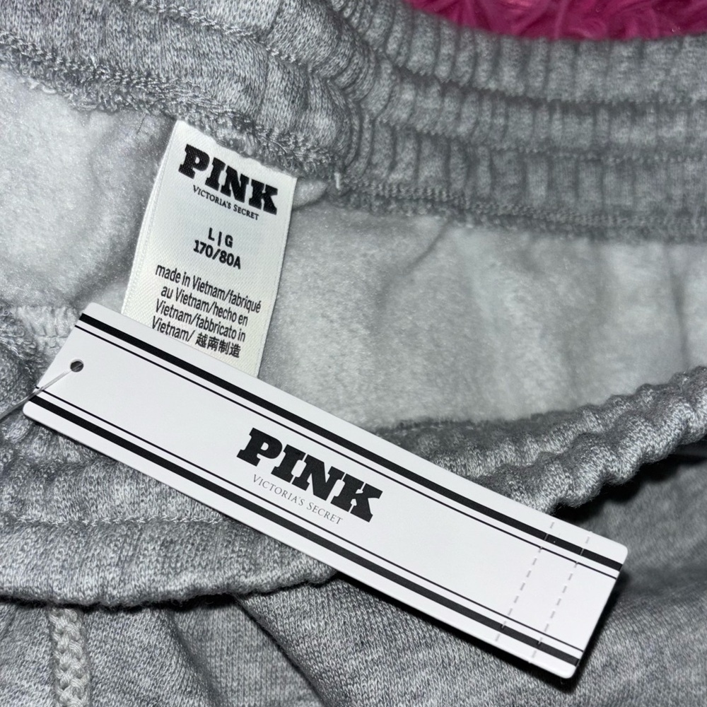 PINK Relaxed Fit Fleece Grey Short Women Size Large - Picture 3 of 9